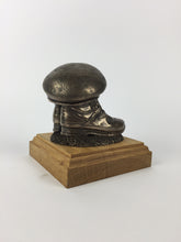 Boots and Beret Bronze British Army Military Presentation Gift